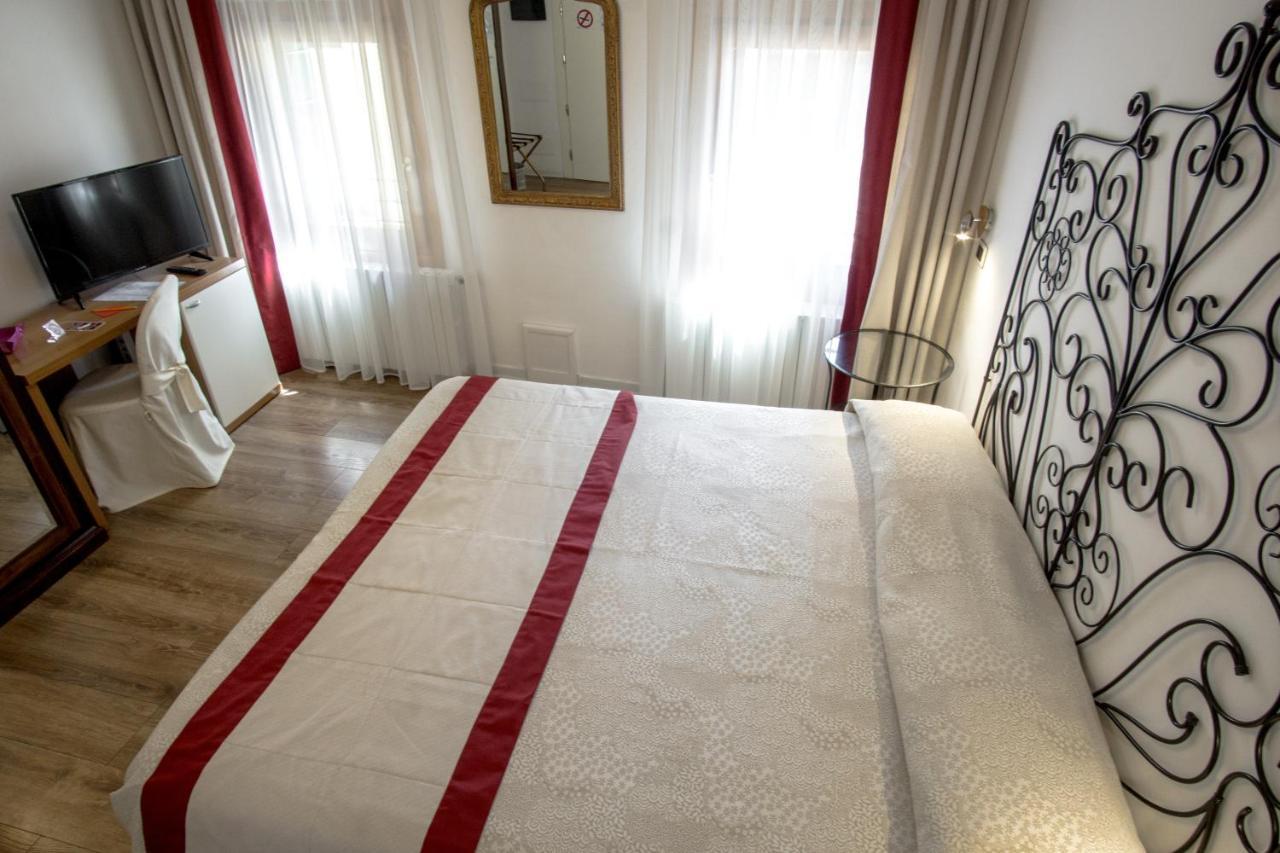 Hotel Antigo Trovatore Venice Exterior photo