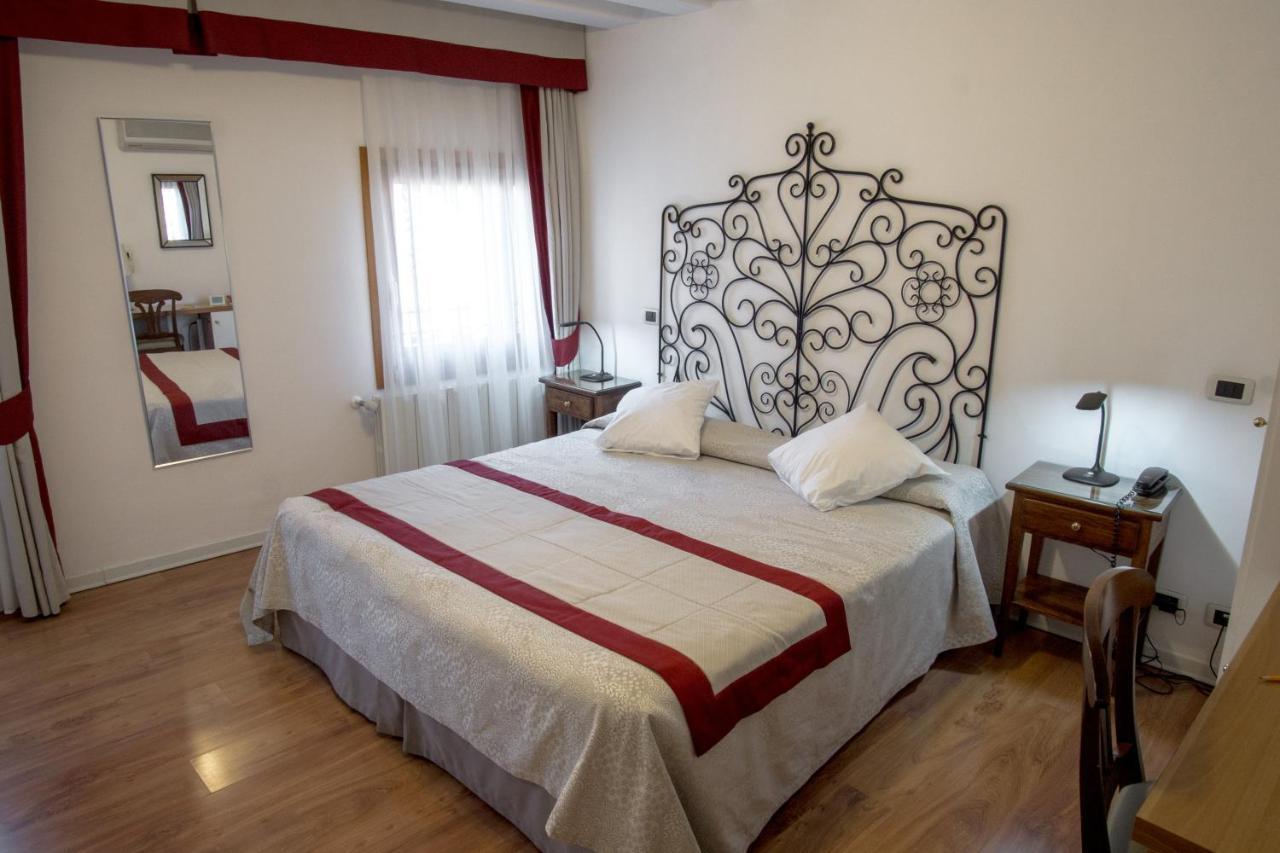 Hotel Antigo Trovatore Venice Exterior photo